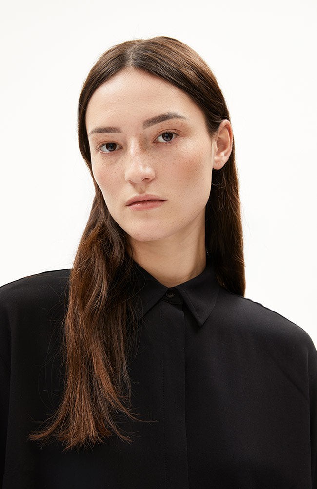 Larisaana longsleeve blouse black from Sophie Stone