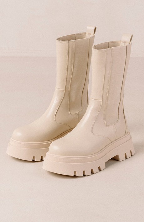 All Rounder white leather boots from Sophie Stone
