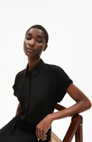 Larisaana blouse black from Sophie Stone