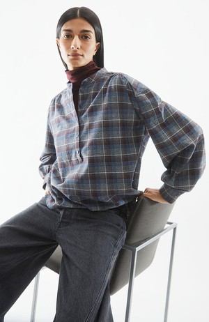 Efinaraa check blouse cranberry from Sophie Stone