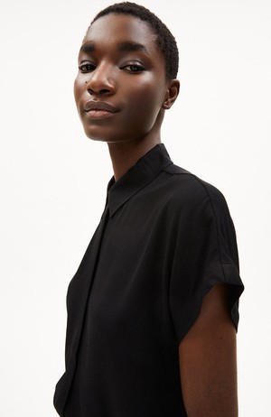 Larisaana blouse black from Sophie Stone