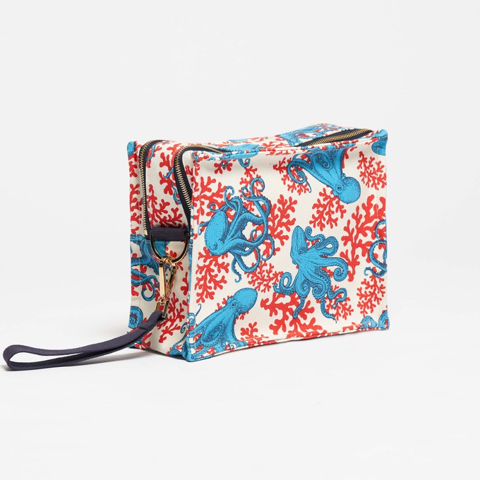 SbS Toiletry Bag L from Souleway