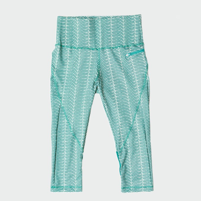 Happy 3/4 legging aqua waves from Spiffy Active