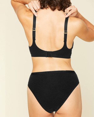 Organic Cotton Keyhole Soft Bra in Carbon from Subset