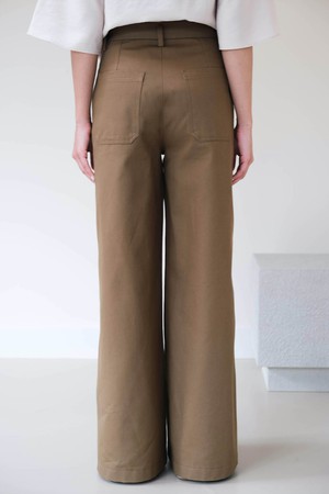 Moise Broek | Katoen Olijfgroen from Sûr Atelier