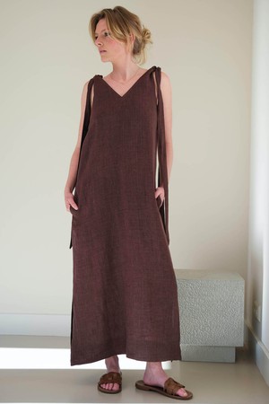 Haifa Zomerjurk | Linnen Bruin from Sûr Atelier