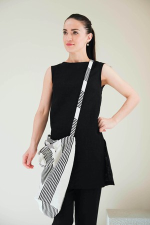 Alice Top | Duurzaam Linnen Zwart from Sûr Atelier