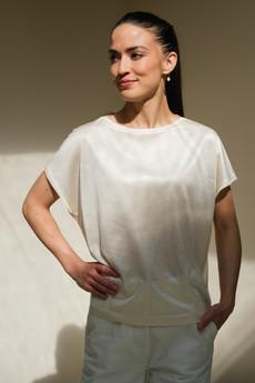 Corinne Top | Zijde Crème via Sûr Atelier
