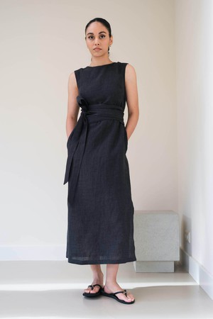 Alice Jurk | Duurzaam Linnen Zwart from Sûr Atelier