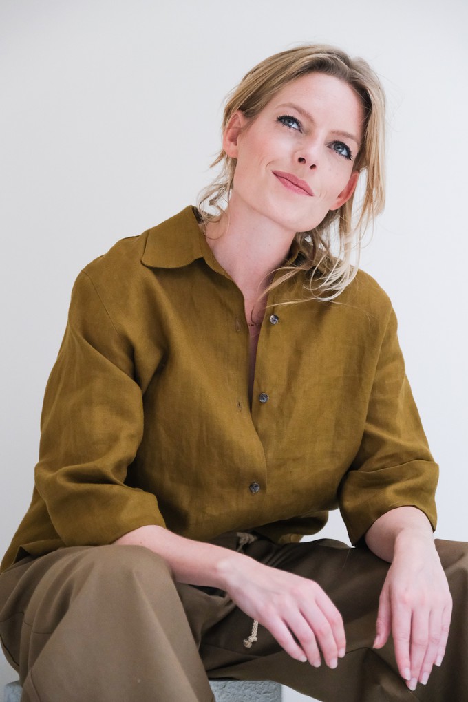 Blouse Splitjes | Linnen Olijfgroen from Sûr Atelier