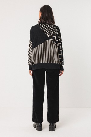 Sweater Ismene GOTS from The Blind Spot Sweater Ismene GOTS from The Blind Spot