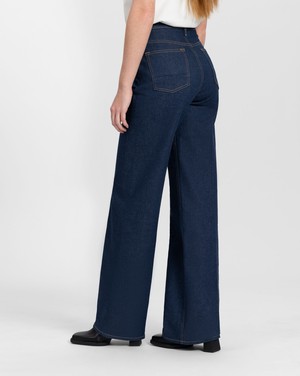Kuyichi | Harper Loose Flare Jeans Dry from The Blind Spot