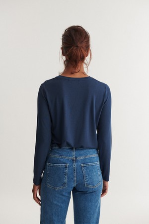 Top Jolanda Tee LS Navy from The Blind Spot