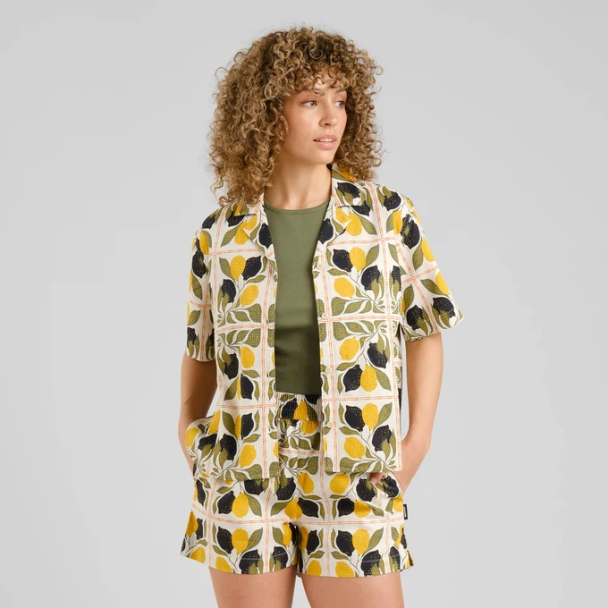 Shirt Torup Lemon Tiles Oat Wit from The Blind Spot