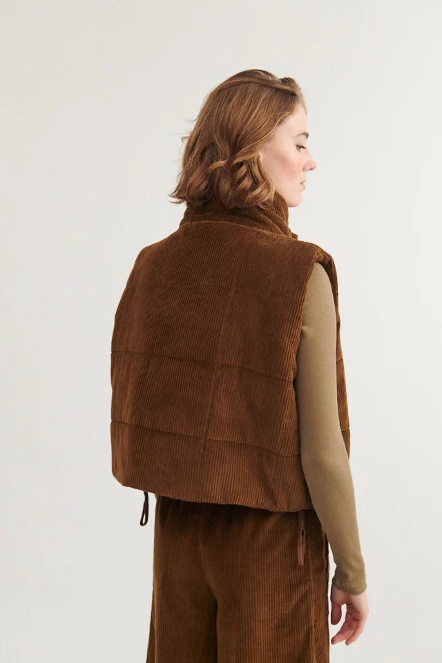 Bodywarmer Isa Vest Desert Palm from The Blind Spot