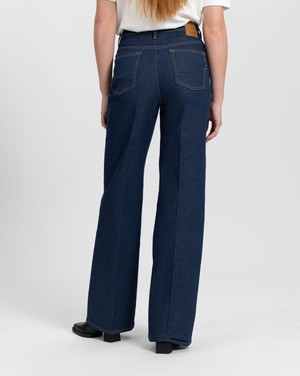 Kuyichi | Harper Loose Flare Jeans Dry from The Blind Spot