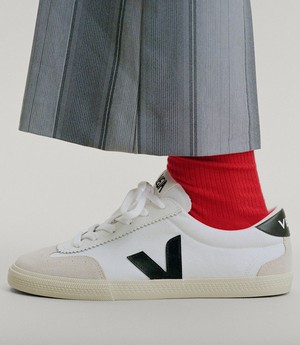 Veja Volley Canvas White Black from The Blind Spot
