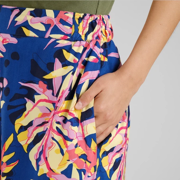 Broek Ale Tropical Collage Multi Color from The Blind Spot