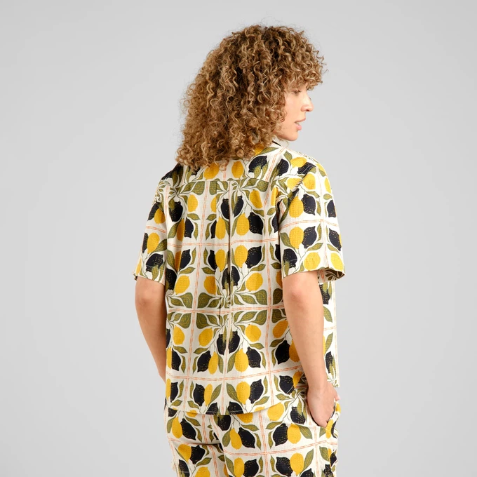 Shirt Torup Lemon Tiles Oat Wit from The Blind Spot