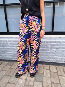 Broek Ale Tropical Collage Multi Color via The Blind Spot