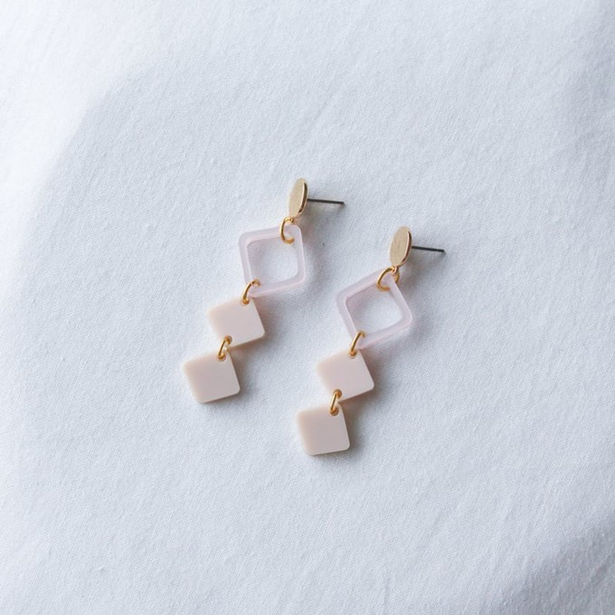 Studio Nok Nok | Charm 12 from The Blind Spot