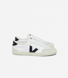 Veja Volley Canvas White Black via The Blind Spot