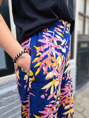 Broek Ale Tropical Collage Multi Color from The Blind Spot