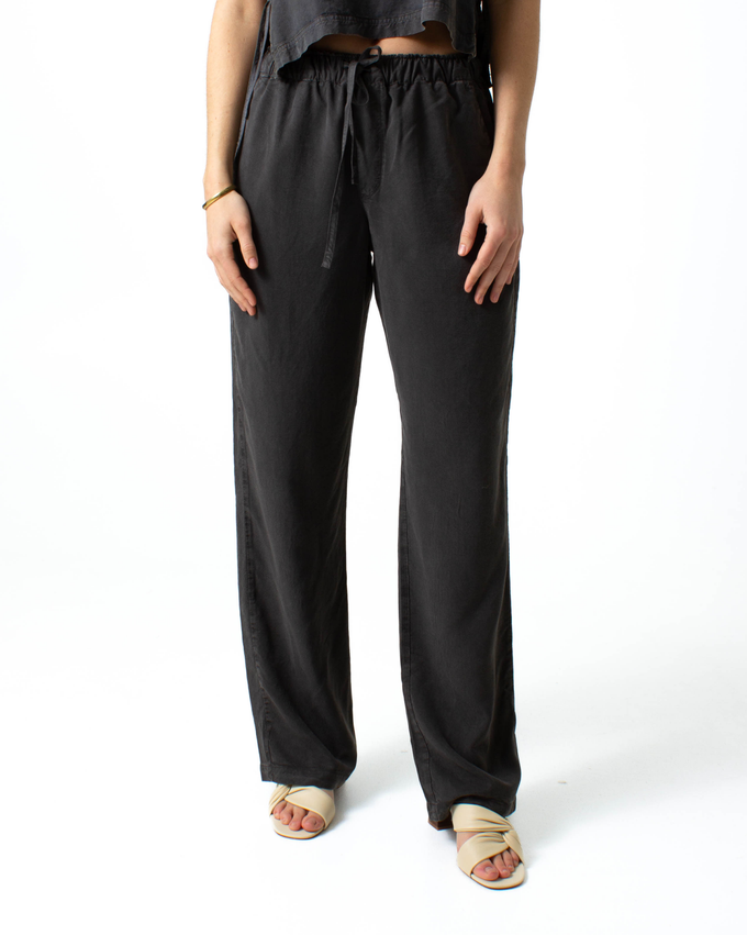 Kuyichi | Nova Broek Tencel from The Blind Spot