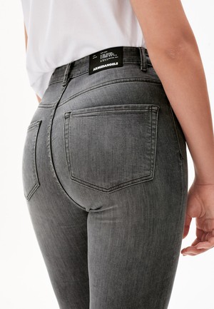 Ingaa Jeans | High Waist Skinny | Moon Grey from The Blind Spot