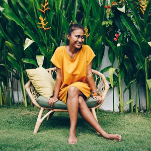 Jurk - gerecycled katoen - turmeric from The Driftwood Tales