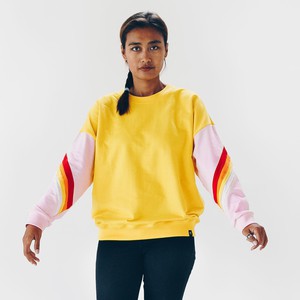 Sweatshirt - loose fit - gemaakt van biologisch katoen - geel + regenboog from The Driftwood Tales