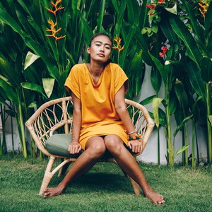 Jurk - gerecycled katoen - turmeric from The Driftwood Tales