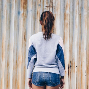 Sweatshirt - AMY - RE-DENIM-aus 4 verschiedenen recycelten Stoffen-hellrosa, Denim, grau from The Driftwood Tales