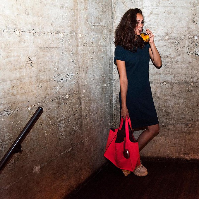 Jurk - gerecyclede sweatshirt stof - donkerblauw from The Driftwood Tales