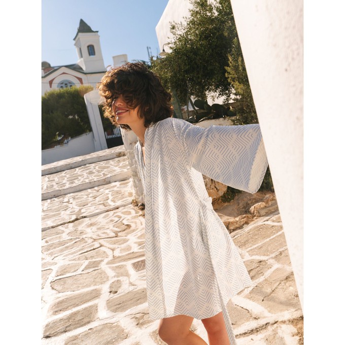 Santorini Organic Cotton Lazy Livin' Robe from TIZZ & TONIC