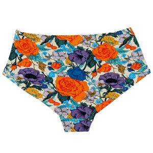 Flora Organic Cotton Hipster Panty from TIZZ & TONIC