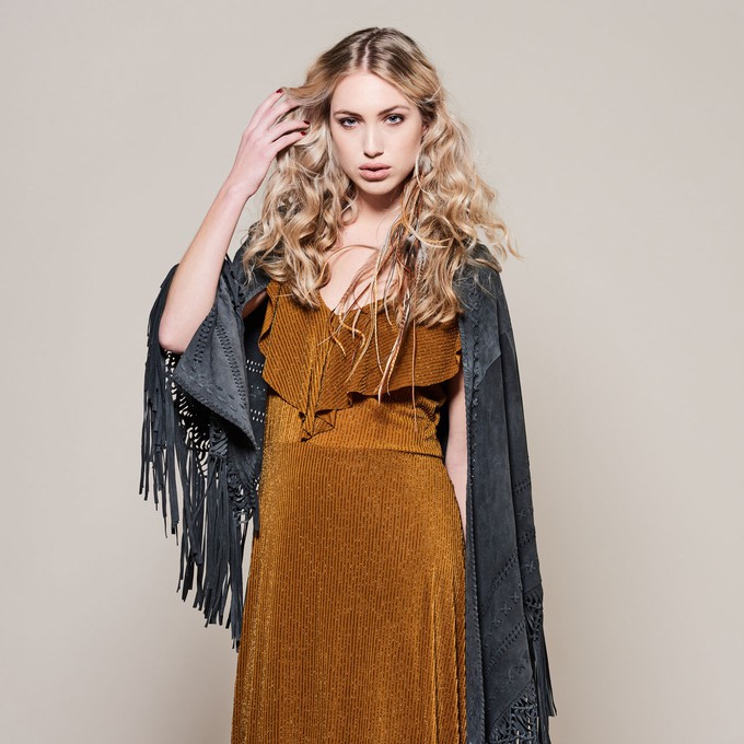 Nadine extra large suede fringe wrap - grey from Treasures-Design