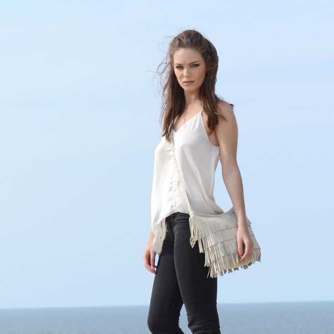 Luna leather fringebag crossbody - Ivory white from Treasures-Design