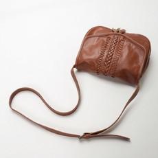 Salina leather saddle crossbody bag with embroidery details and tassel - tan van Treasures-Design