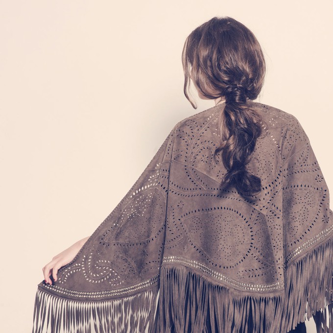 ekka SHAWL with studs - taupe from Treasures-Design