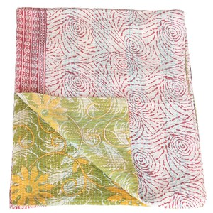 Kantha sjaal van katoenen sari’s | licu from Tulsi Crafts