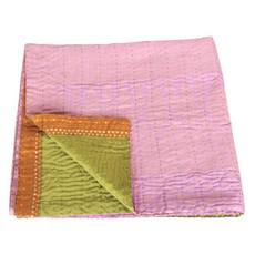 Kantha deken van zijden sari’s | lebu van Tulsi Crafts