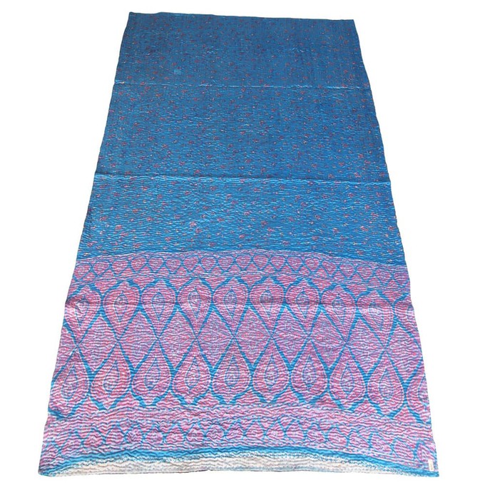 Kantha deken van zijden sari’s | nati from Tulsi Crafts