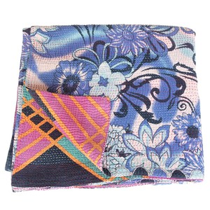 Kantha deken van katoenen sari’s groot | ata from Tulsi Crafts