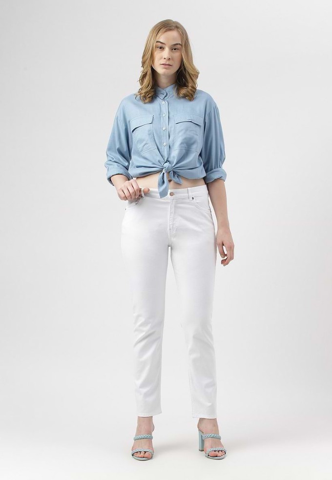 Unüberschüssiges Versprechen | Weiße, mittelhohe, gerade Jeans mit normaler Passform from Un Denim