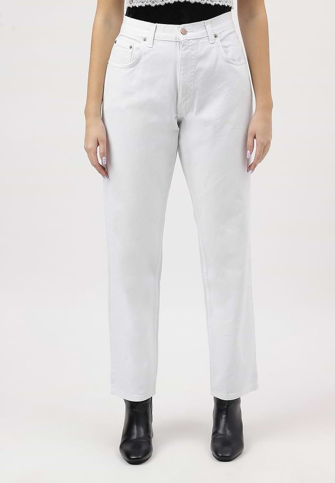 Unüberschüssiges Versprechen | Weiße Mom-Fit-Jeans mit hohem Bund und normaler Passform from Un Denim