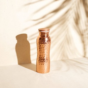Forrest & Love Curve Hammered Koperen Waterfles 600 ML from UP TO DO GOOD