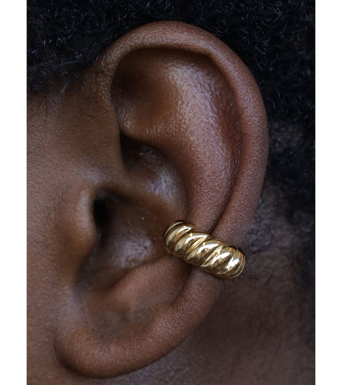 TITS Croissant Ear Cuff Goud from UP TO DO GOOD
