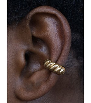 TITS Croissant Ear Cuff Goud from UP TO DO GOOD
