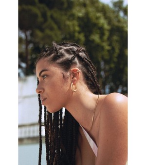 TITS Croissant Ear Cuff Goud from UP TO DO GOOD